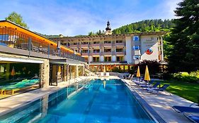 Evident Hotel Praegant 4